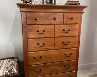 Chest of drawers