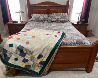 Queen size bed, quilt