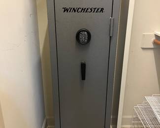 Like new gun safe 
