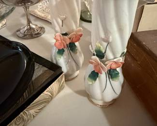 Pair of floral vases 