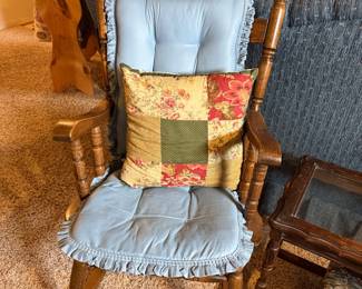 Granny’s Rocker 💙