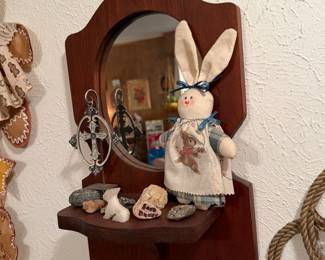 Cottage mirror & decor 