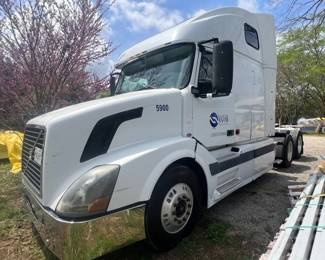 2006 VOLVO VNL TRUCK