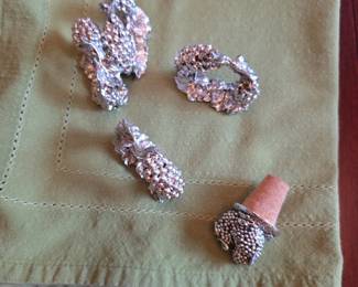 Napkin Rings and Bottle Stopper - Grape motif