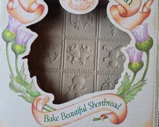 Ceramic Shortbread Pan for Holiday Cookie Baking