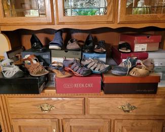 Ladies Sandals and shoes - Sizes 6 1/2, 7 and 7 1/2