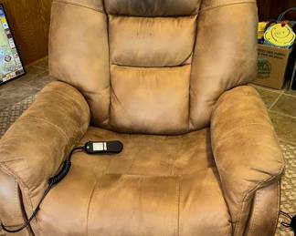 Flexsteel recliner/power lift