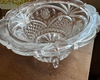 Glass pedestal bowl/compote/centerpiece