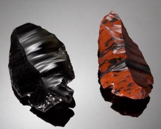 Lot of 2 Stone Arrowheads / Spear Points - Obsidian & Mahogany Obsidian