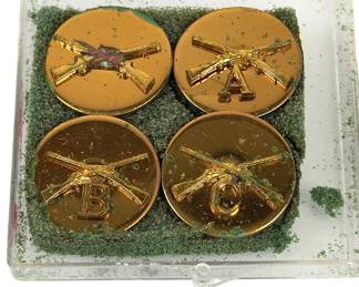 Lot of 8 US Military Infantry Crossed Rifles Collar Discs - WWI/WWII Era