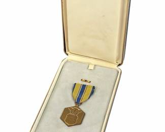 WWII US Legion of Merit Medal & Ribbon Bar in Original Presentation Case