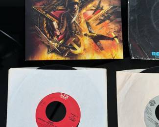 Lot of 17 Vintage 45 RPM Records: Queen, Elvis, Aerosmith, Kiss, Doobie Bros