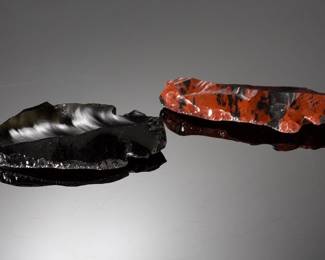 Lot of 2 Stone Arrowheads / Spear Points - Obsidian & Mahogany Obsidian