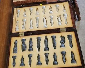 CHESS GAME PIECES