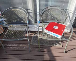 FOR SALE TILL 12:45, FREE IF NOT SOLD AT 1pm