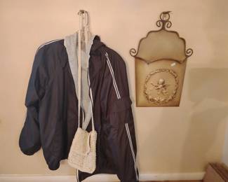 FOR SALE TILL 12:45, FREE IF NOT SOLD AT 1pm