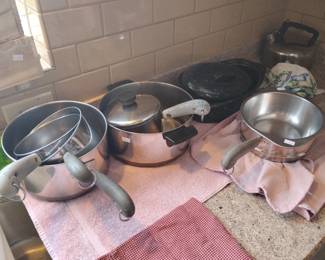 FOR SALE TILL 12:45, FREE IF NOT SOLD AT 1pm