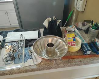 FOR SALE TILL 12:45, FREE IF NOT SOLD AT 1pm