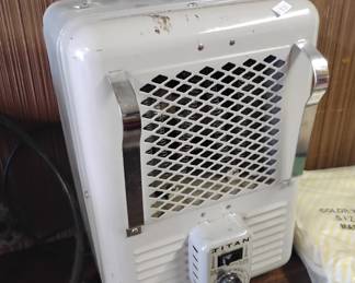 FOR SALE TILL 12:45, FREE IF NOT SOLD AT 1pm