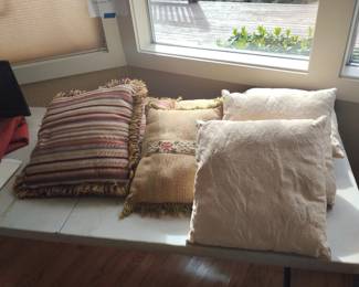 FOR SALE TILL 12:45, FREE IF NOT SOLD AT 1pm