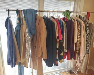 FOR SALE TILL 12:45, FREE IF NOT SOLD AT 1pm