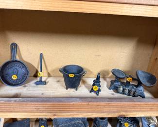 Mini cast iron pan, griswold 773 cast iron pail, cast iron scale set