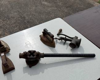 vintage manual pipe threader