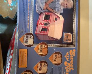 vintage Dura-Craft Sweet Heart Miniature Dollhouse Kit