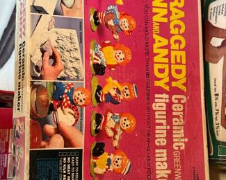 Jaymar Raggedy Ann and Andy Ceramic Greenware Figurine Maker kit from 1970s
