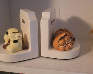 Garfield & Odie bookends
