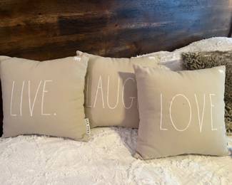 Decorative Pillows 