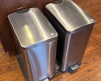 Kitchen Trash Cans 