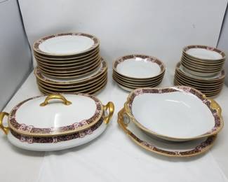 39pc. Bernardaud & Co. Limoges (France) porcelain