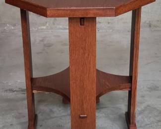 Stickley Arts & Crafts-style oak side table