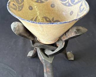 14-16th c. Islamic Safavid Sultanbad-style bowl