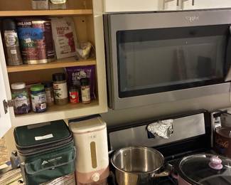 Rice dispenser, crock pot, handheld blender cuisinart, 6 can ice cooler, All Clad stainless steel pot