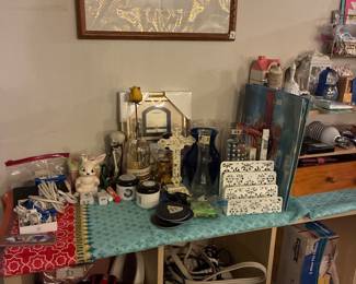 Work out gear and weights,ceramic decorations, projector, pet automatic food dispenser, essential oils, greeting cards, trinkets, gloves, lightbulb mosquito deterrent , bunny water globe , wolf figurines, gloves, pet supplies 