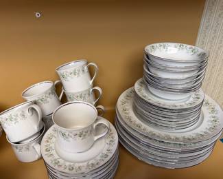 Haviland China - Forever Spring 