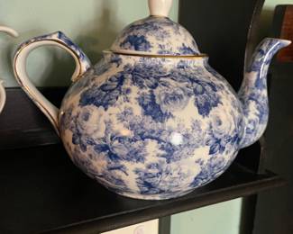 French country tea pot blue floral