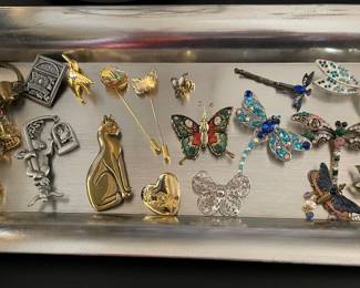 Brooches, pins, hat pins, butterflies 