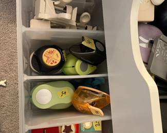 Paper craft, paper punchers, decorative paper craft supplies 