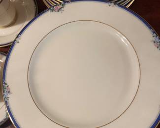 Mikasa Imperial Rose Fine Ivory Dish set Japan