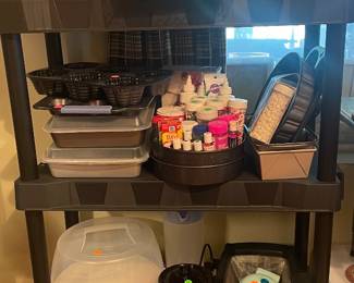 Pans, bunt cake pans, cake decorating