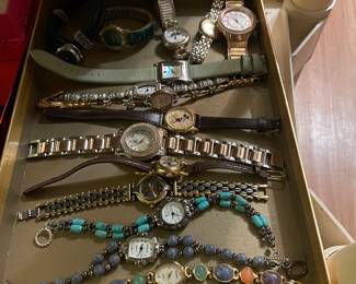Vintage watches armband time piece costume jewelry 