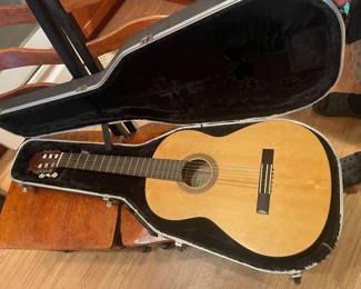 Guitar Yamaha
