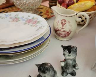 Goebel kittens, plates, etc.