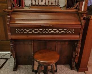 1800's pump organ