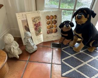 Decor and stuffed animals!