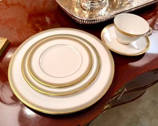 Service for 12 - Royal Doulton
