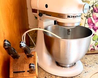 CUTCO, Kitchen AId , all things cookware